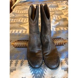 Ariat Roper Cowboy Boots. Size 11
